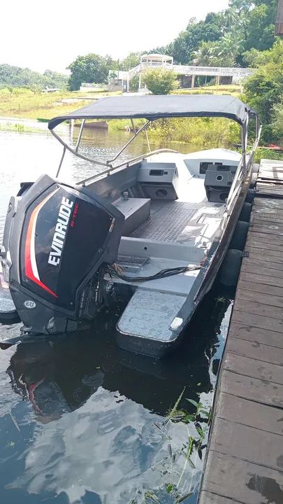 Lancha com motor Evinrude - Ótima para passeios