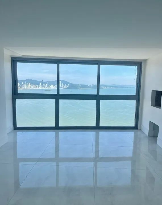 Apartamento Frente Mar 4 Suítes edifício Pharos Cechinel Balneário Camboriú - Foto 4