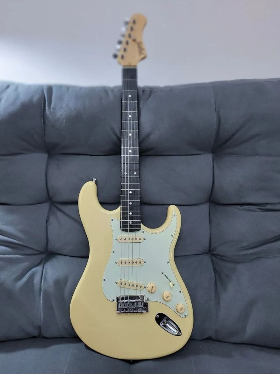 Guitarra Tagima T635 New Classic