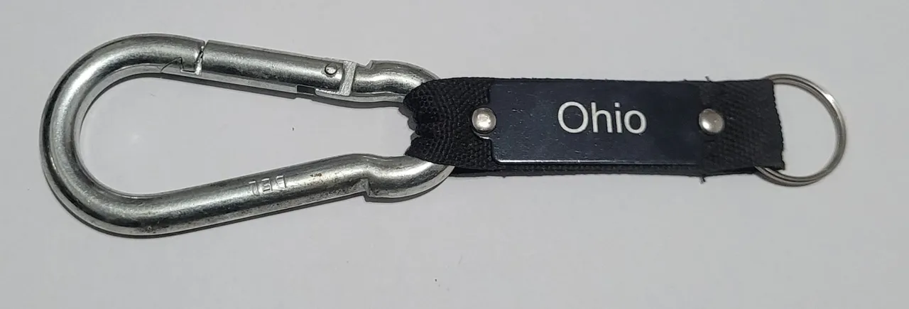 Mosquetão de metal para camping com chaveiro