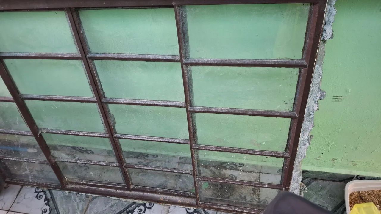 Janela de Vidro com Armação de Metal - Foto 2