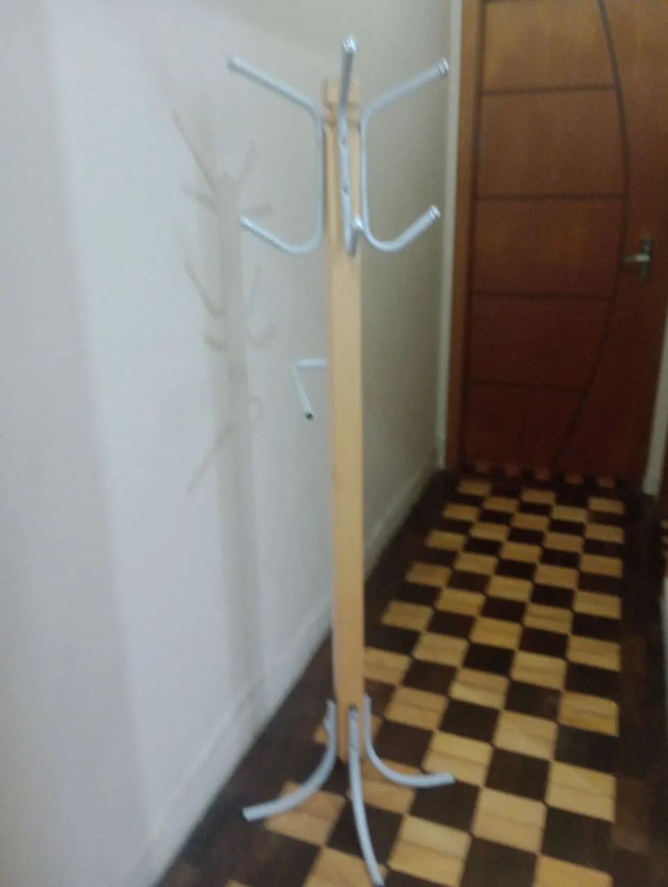 Cabideiro 64962684051458120