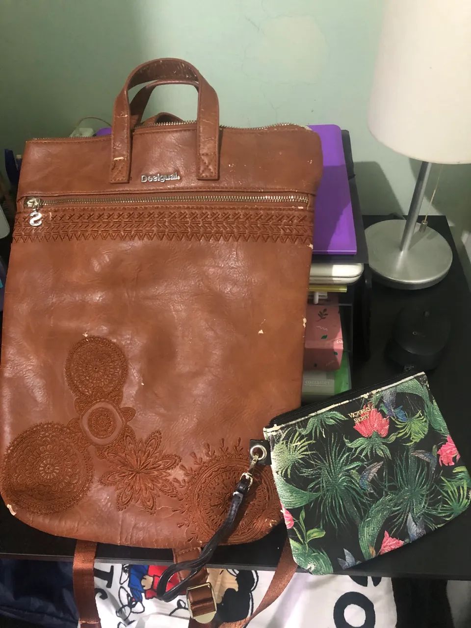 Mochila de couro + bolsa pequena de mão 