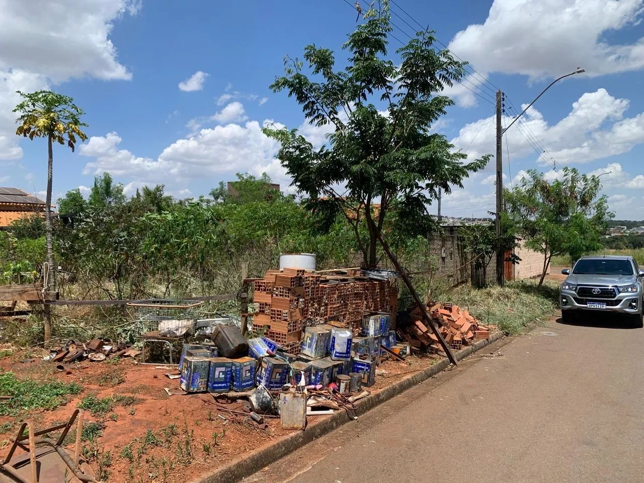 Urgente vende se lote no London park próximo ao hospital HUGOL e portal shopping, 