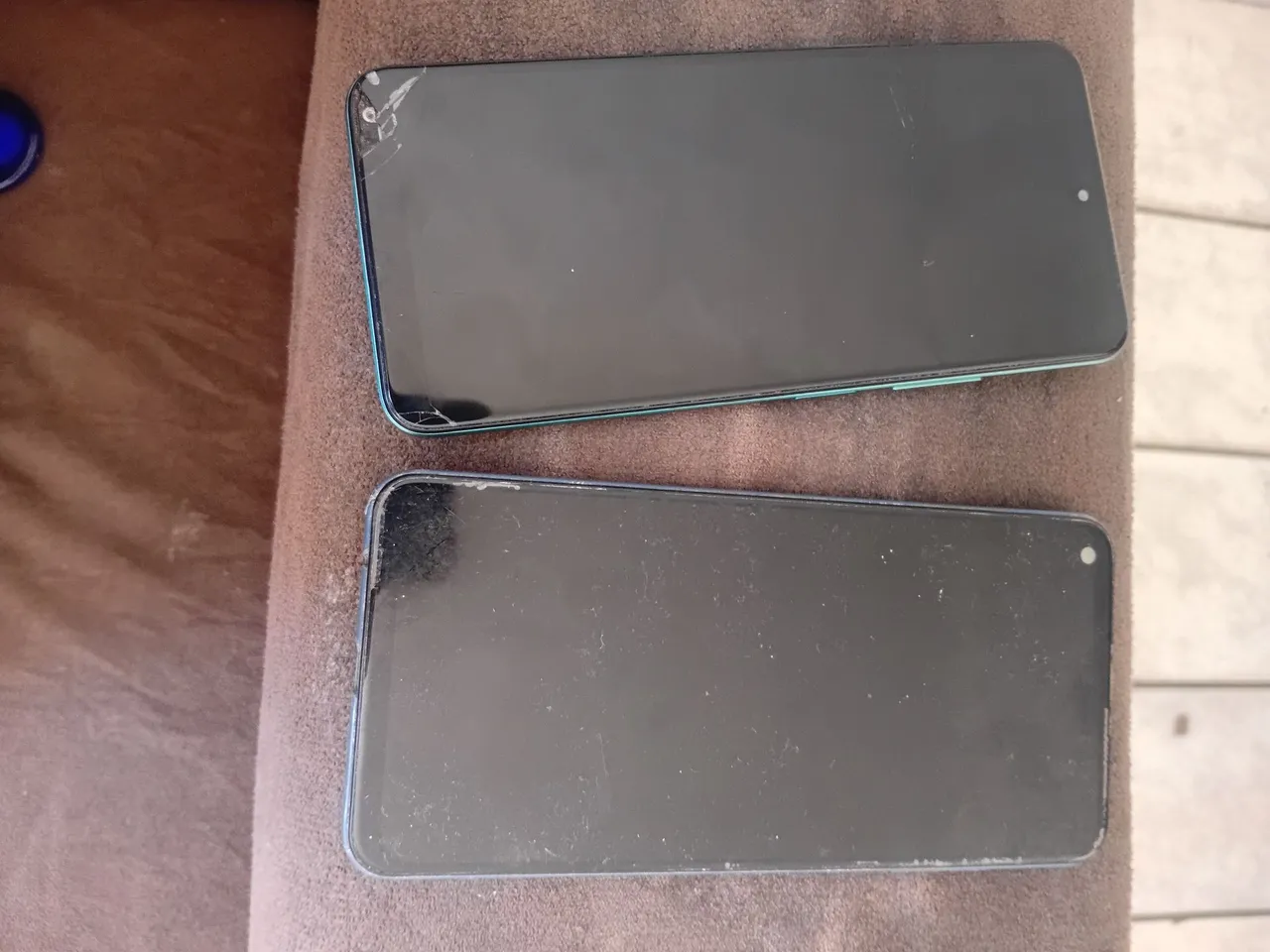 Celular com defeito
