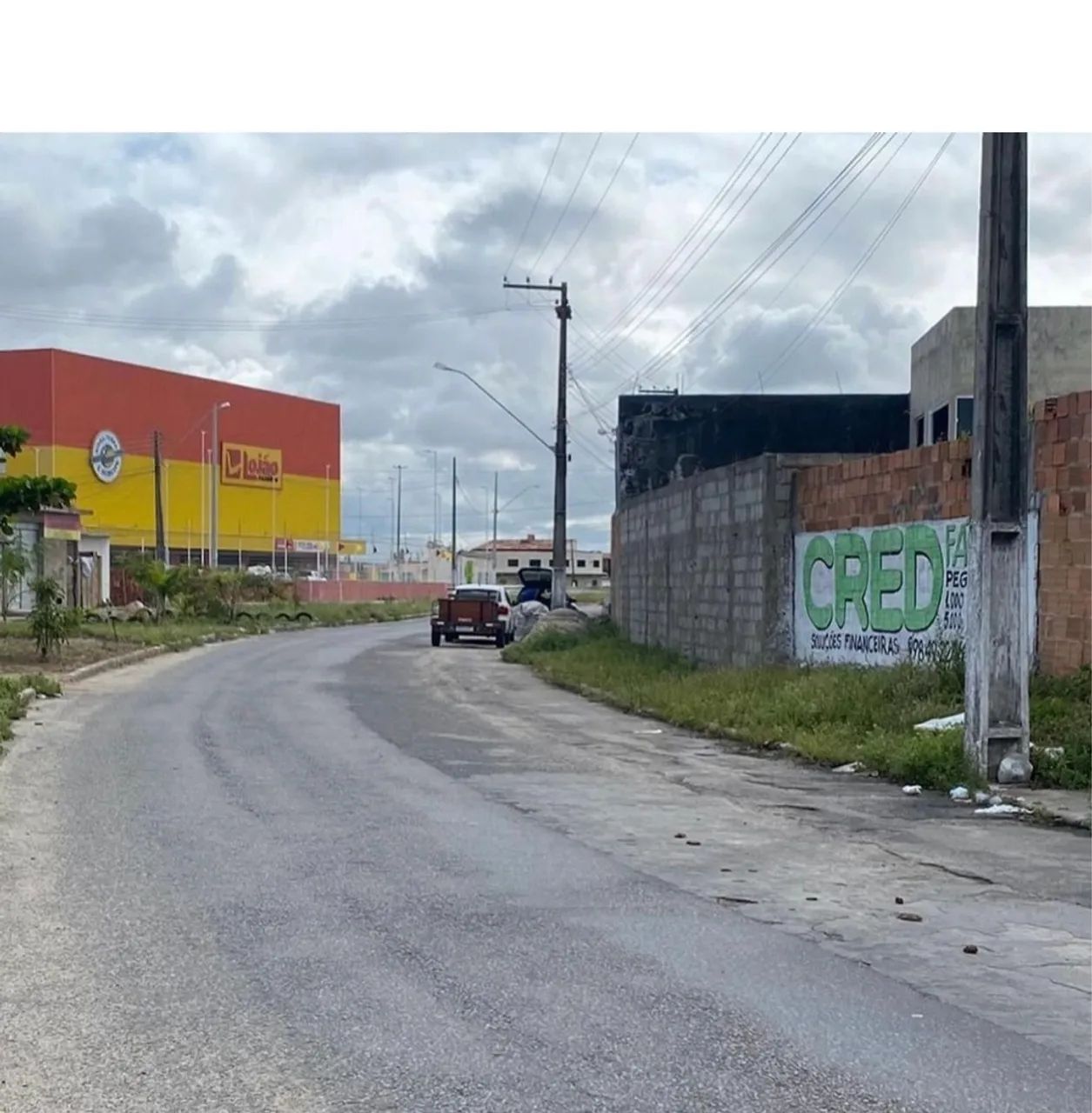 Vendo terreno na Avenida do Albano Franco 