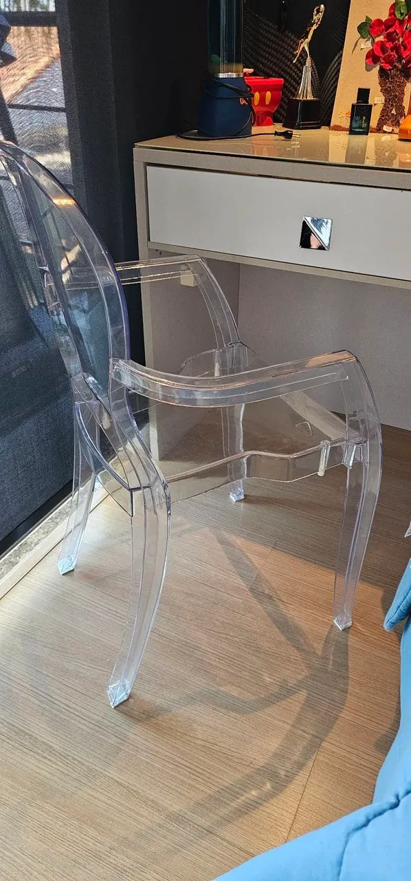 2 Cadeiras poltronas de Acrílico  - Foto 5