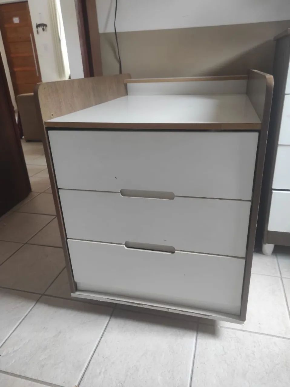 Estante Gaveteiro Com trocador. 64962120695810121