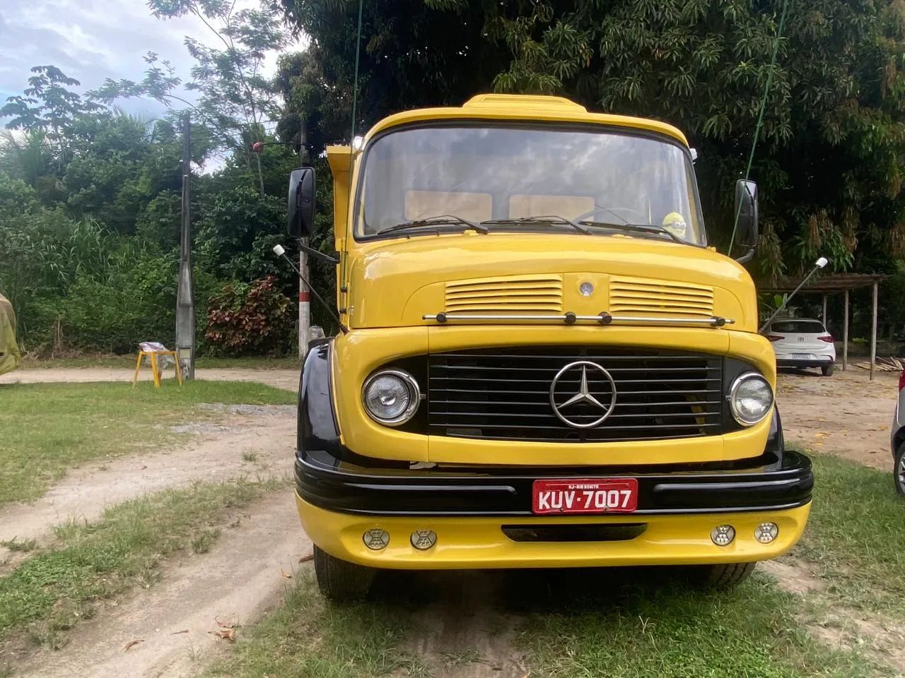 Caminhão caçamba Mercedes-Benz 1113 - Foto 8