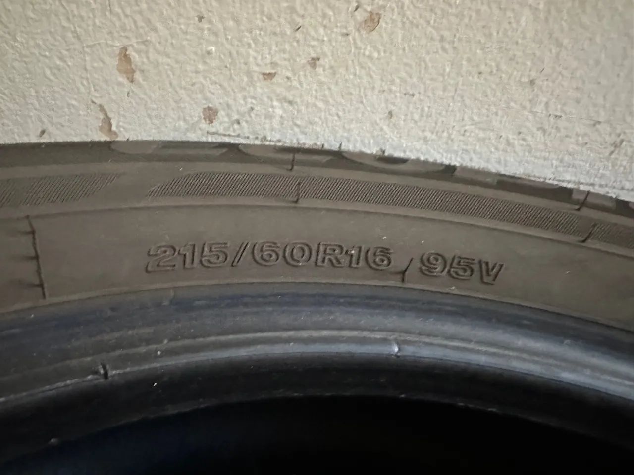 Pneus para carros 215/ 60 16r - Foto 5