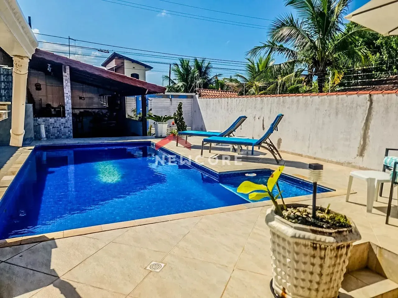 Casa em Rua Manácio Apelian - Bopiranga - Itanhaém/SP