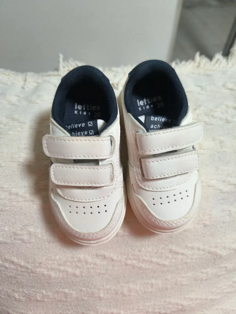 Tênis Infantil Branco com Fecho em Velcro - Lefties