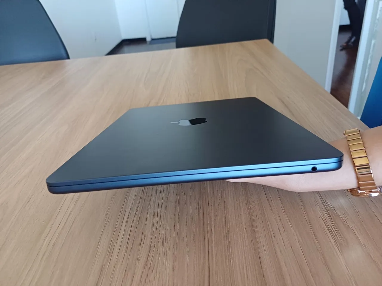 MacBook Air M2 - 8GB RAM / 256GB SSD - Cinza Espacial