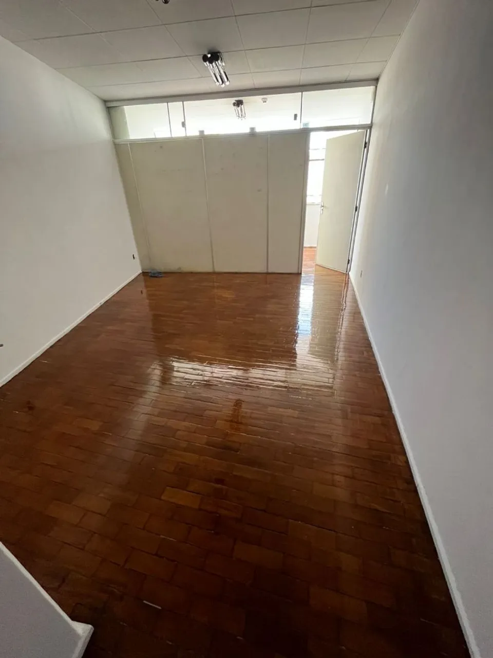Aluga-se sala comercial no centro- Direto com proprietário