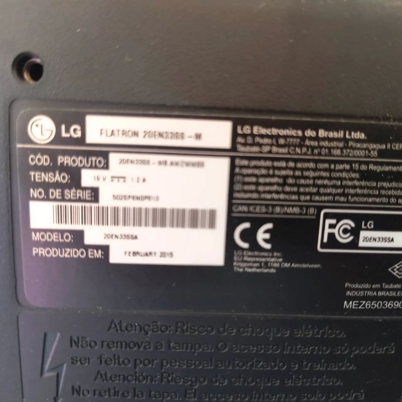 22-inch LG Monitor64168565984002122