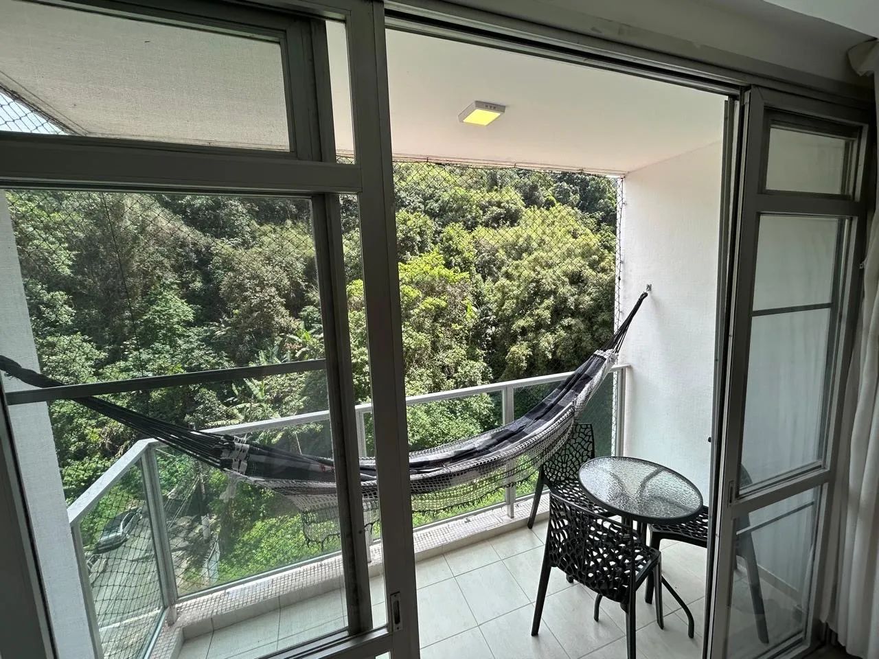 APTO ACONCHEGANTE  NA PRAIA DA PITANGUEIRAS