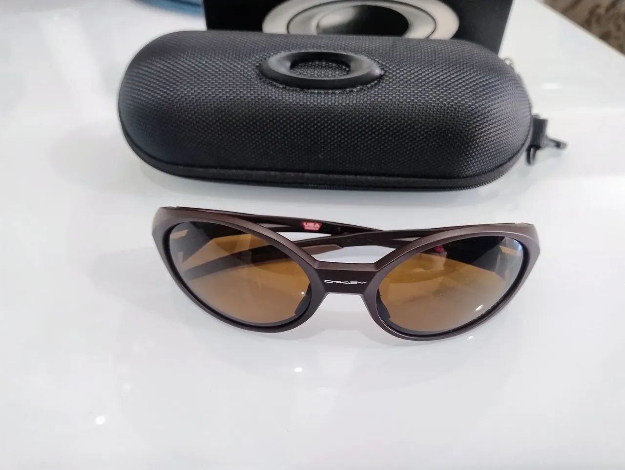 De 300..por..96,,Óculosss..Oakley..lançamento.. - Foto 2
