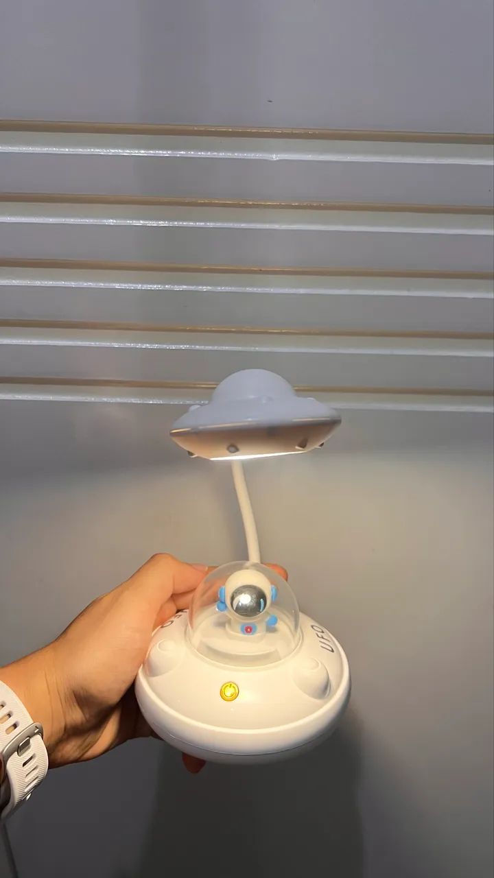 Luminária Infantil Astronauta