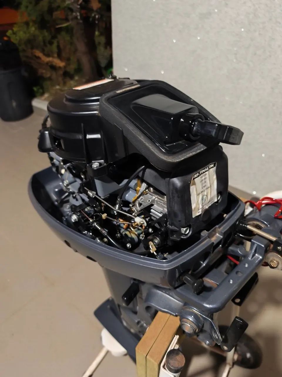 Motor de Popa 15 HP Yamaha 2012 - Foto 10