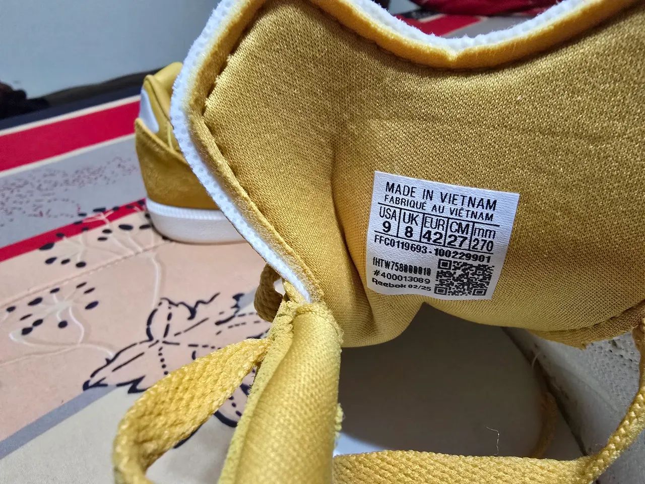 Tenis rebook amarelo