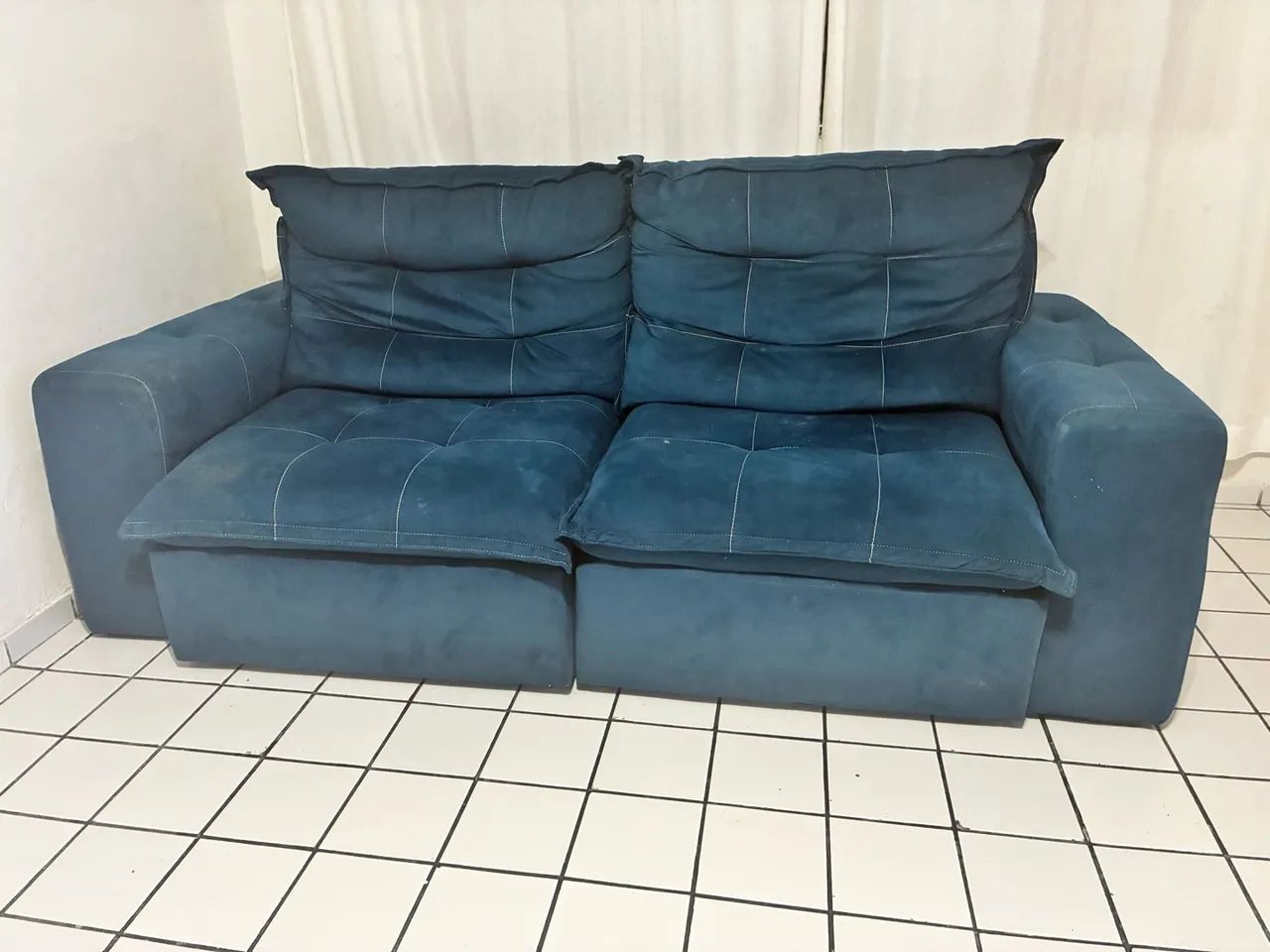 Sofá retrátil azul - Foto 2