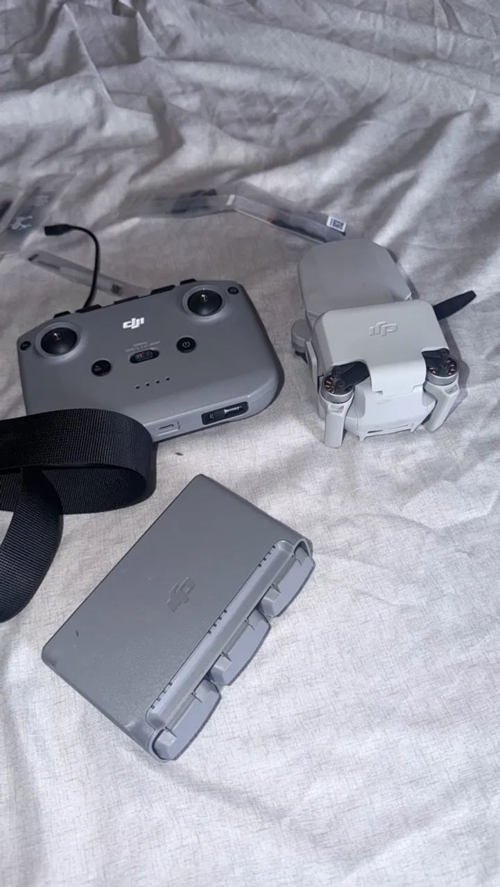 DJI Mini 2 SE Fly More Combo - 3 Baterias - Impecável