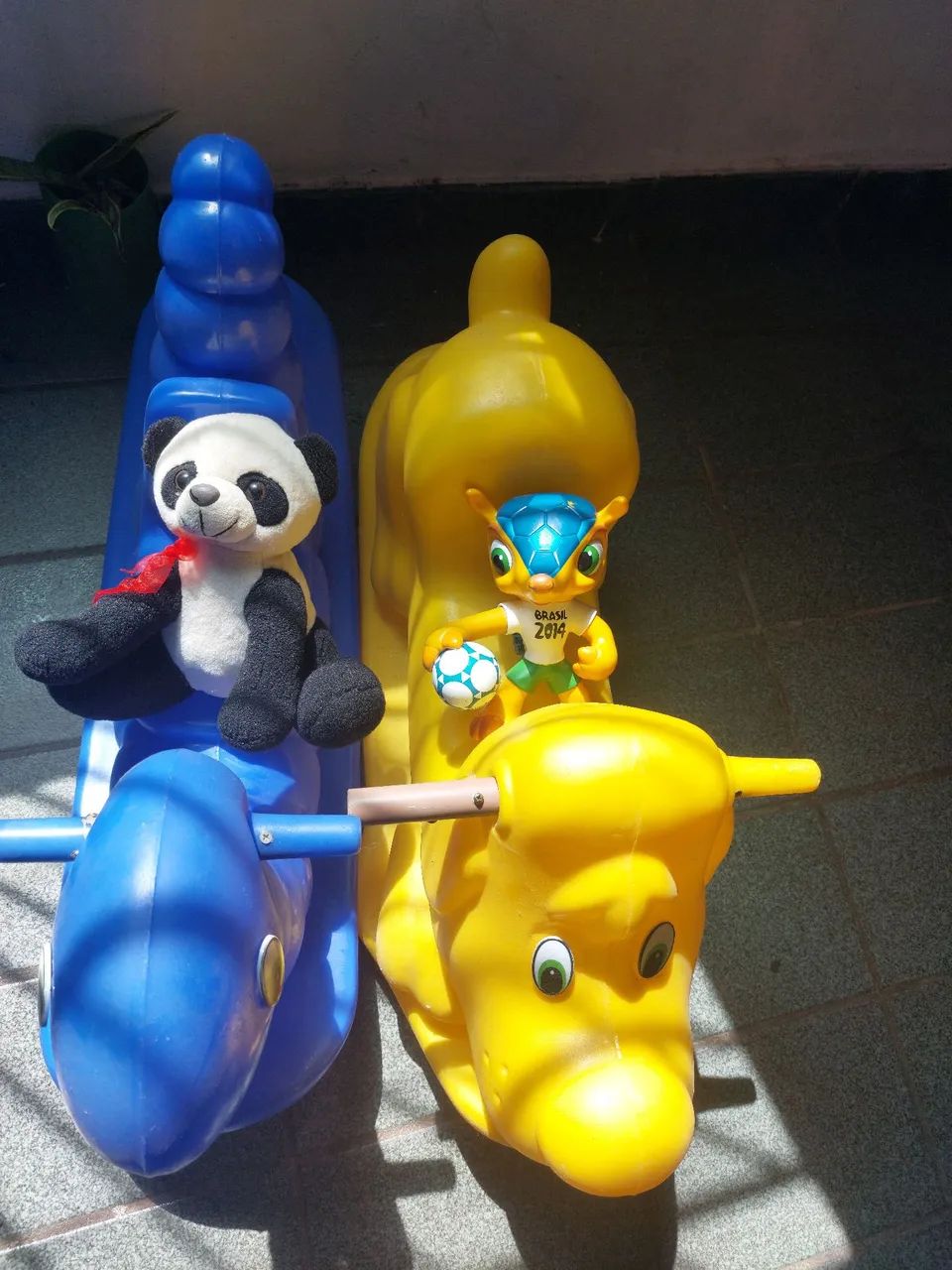 Brinquedo em plástico  Ótimo 