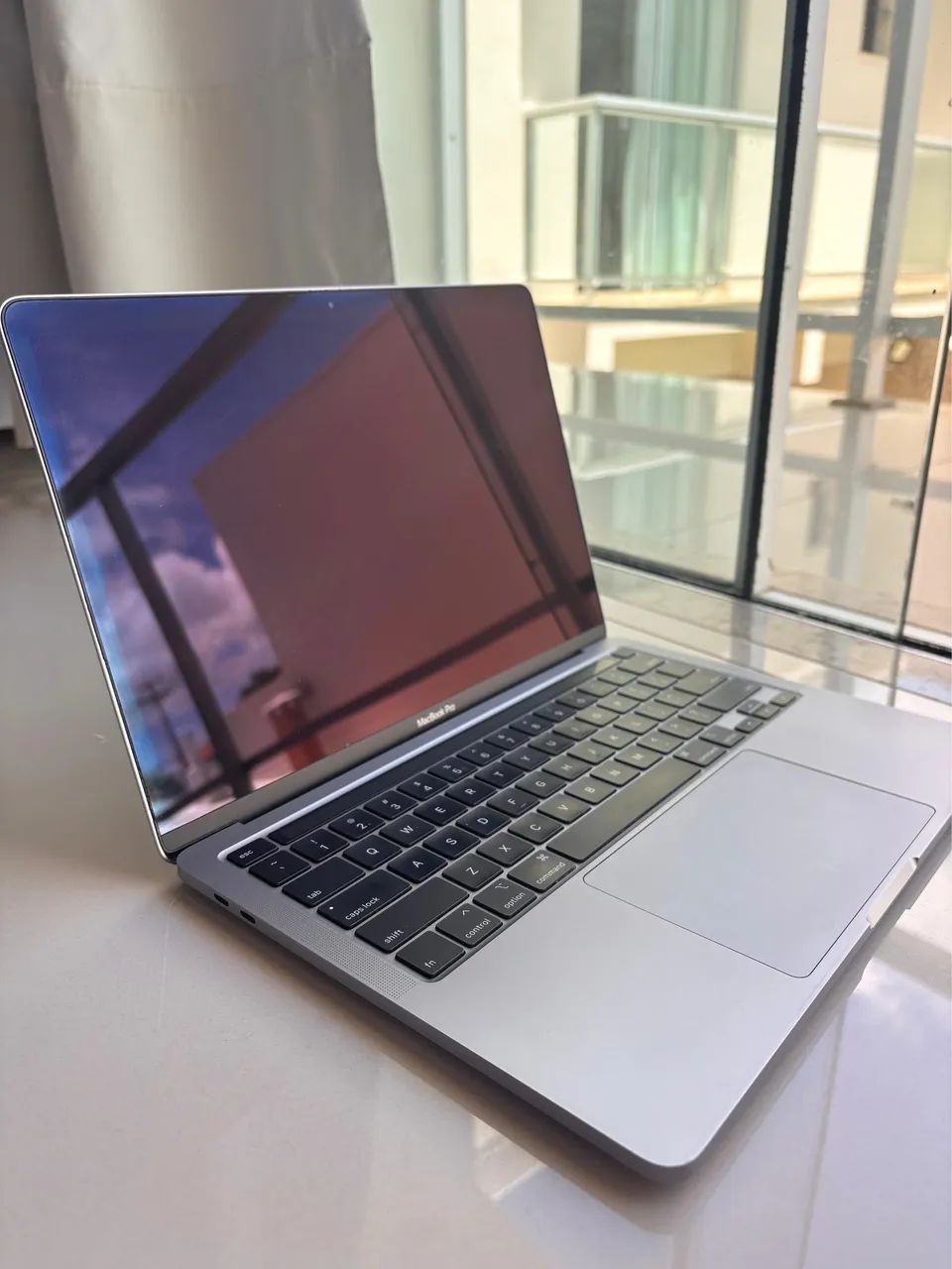 MacBook Pro 13? 2020 - i5 | 8GB RAM | SSD 256GB - Conservado