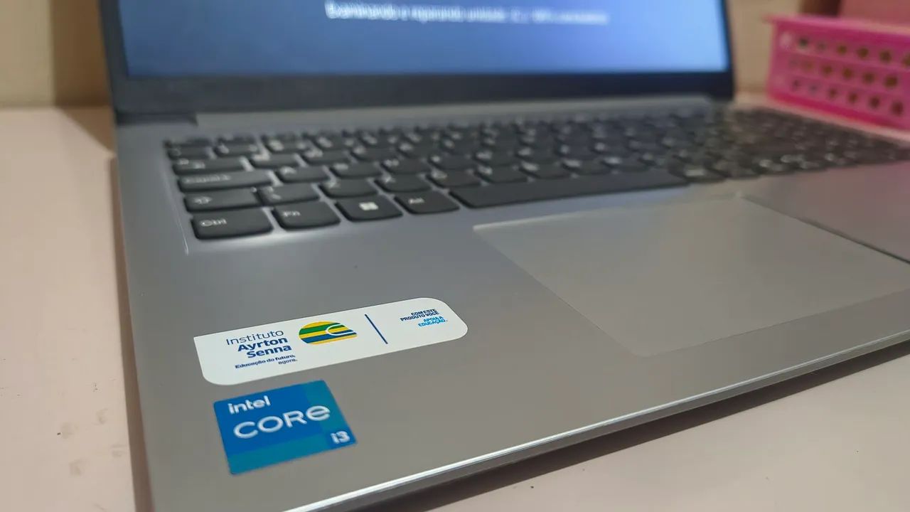 Lenovo ideapad 1 