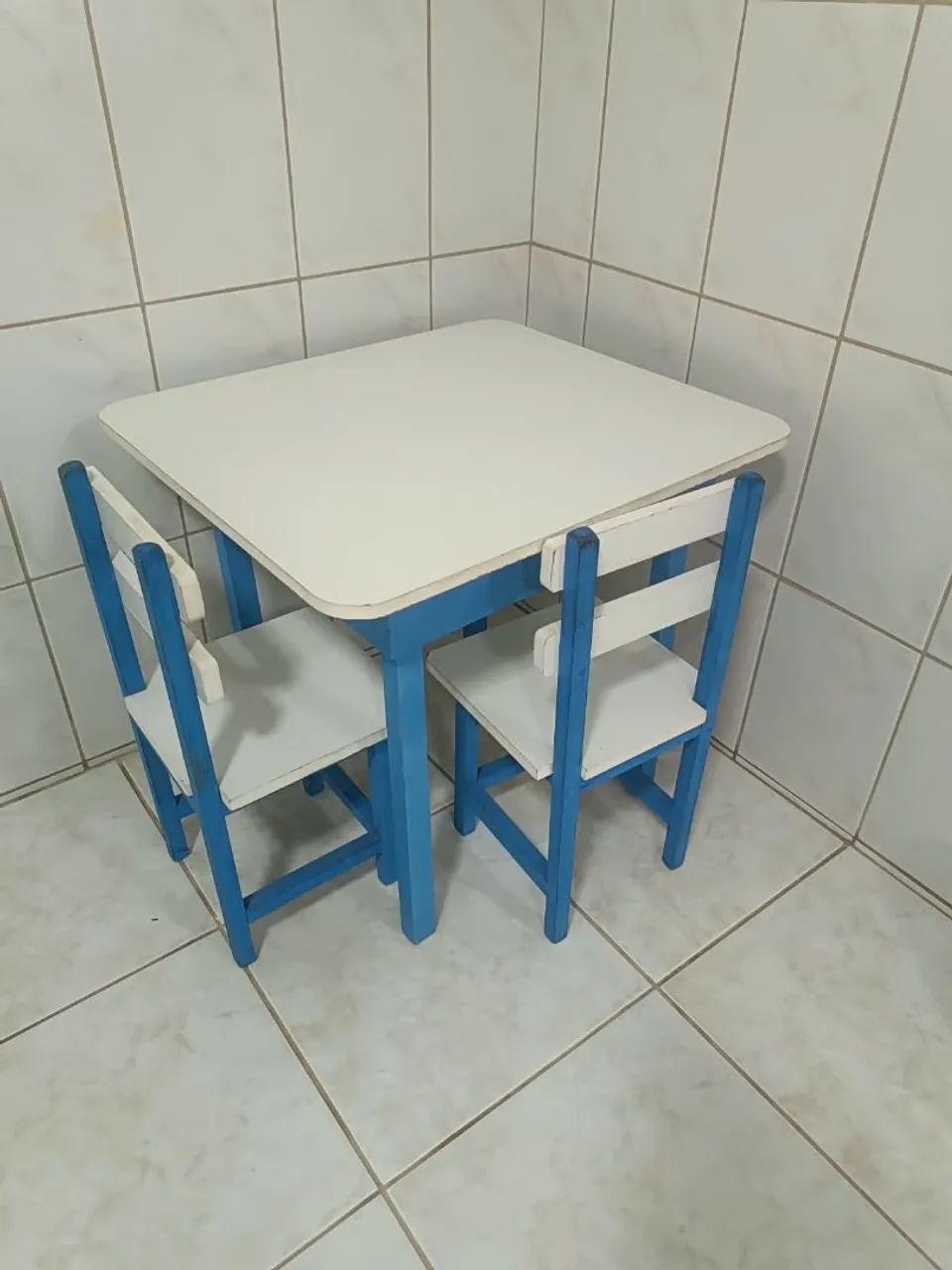 Mesinha de madeira infantil  - Foto 2