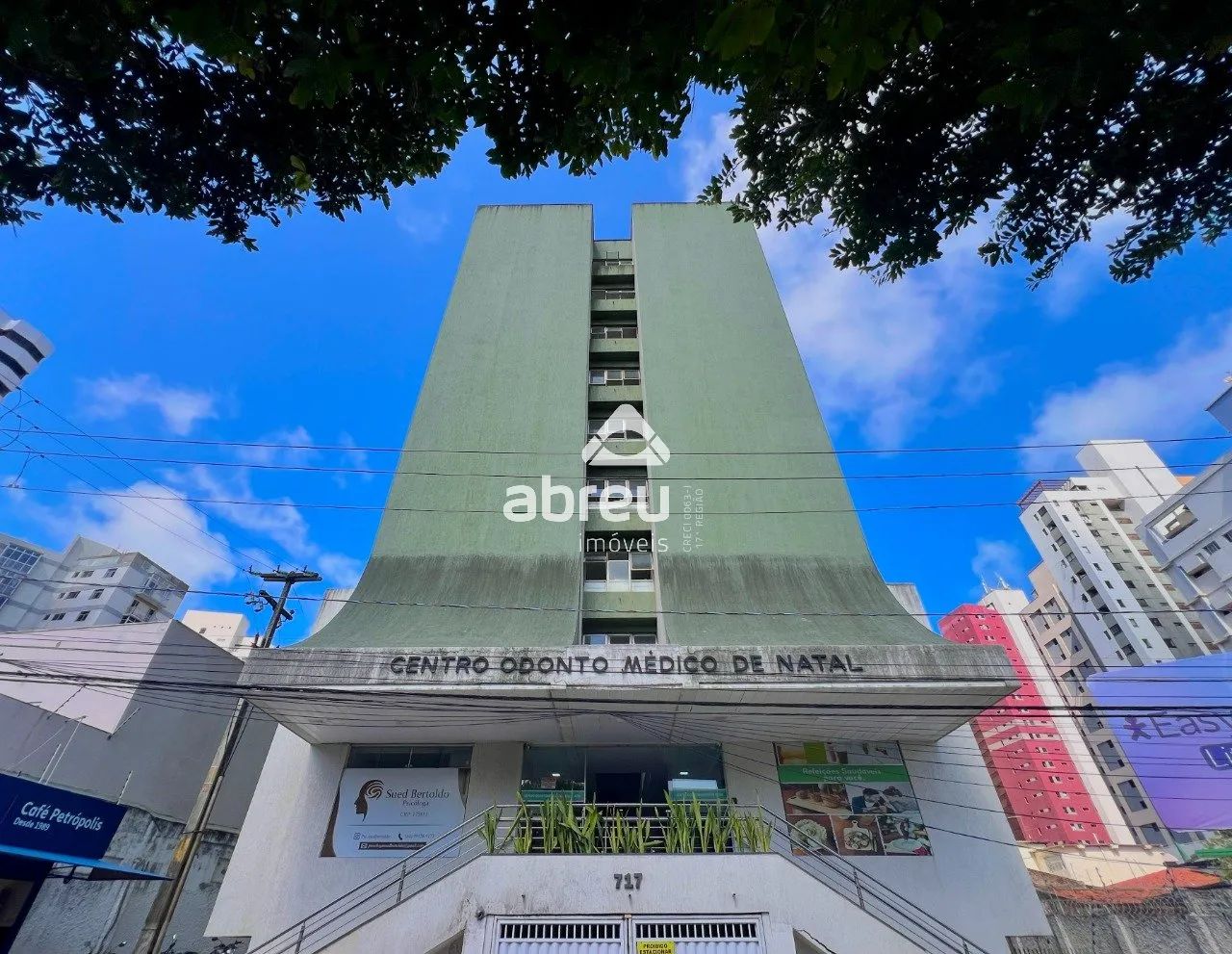 Aproveite a oportunidade de adquirir ou alugar uma sala comercial no Edifício Centro Odont