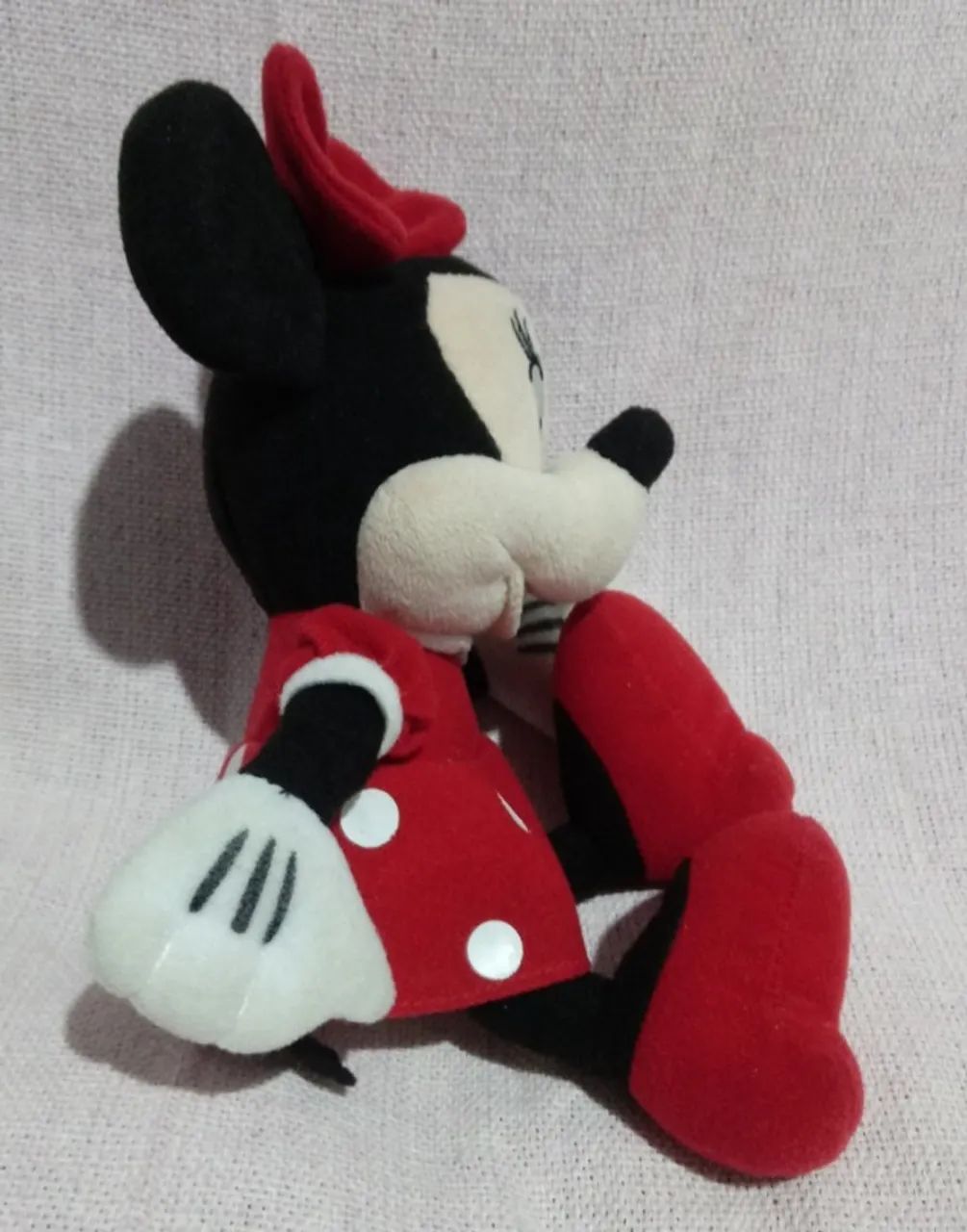 Boneca Pelúcia Minnie Mouse Disney Vestido Vermelho Usada - Foto 6
