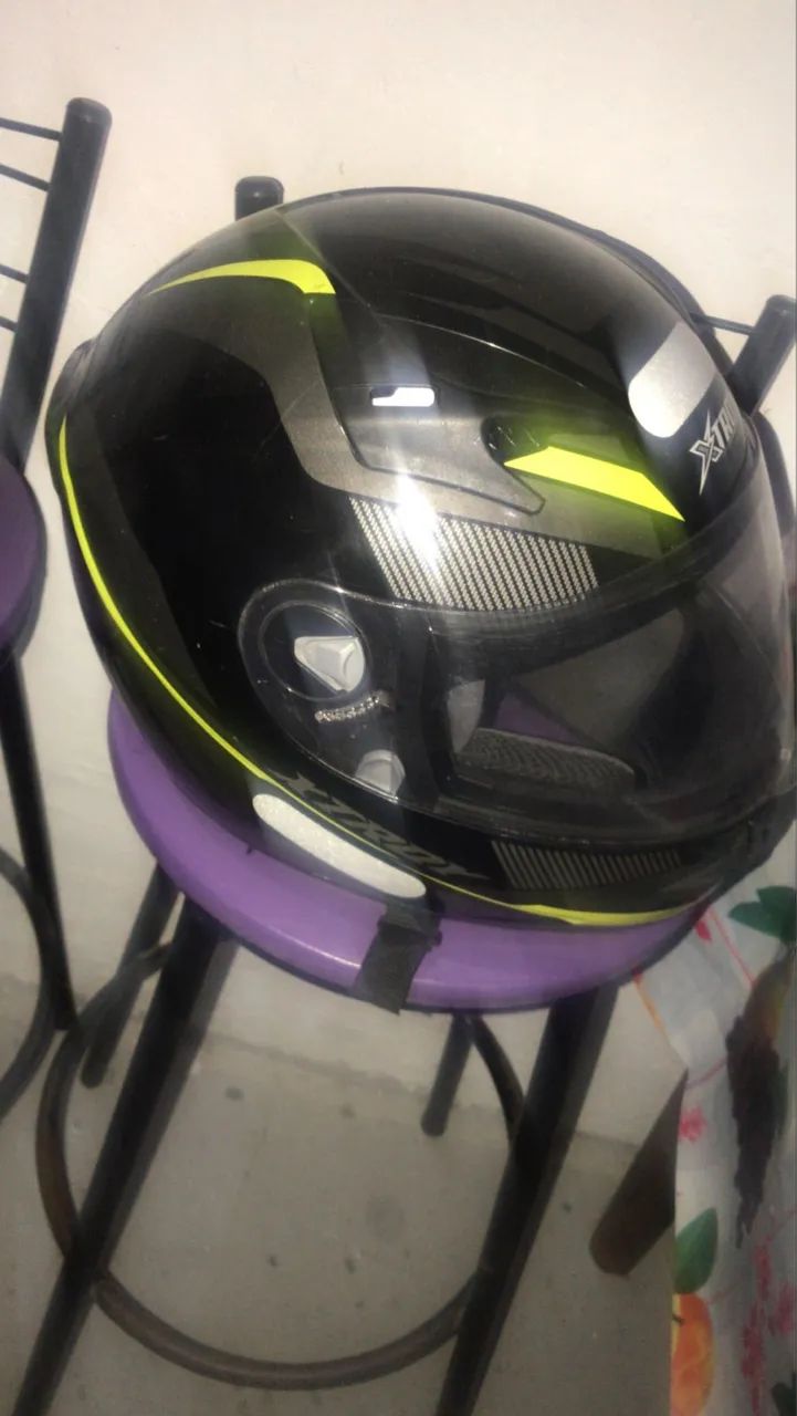 Capacete semi novo   - Foto 2