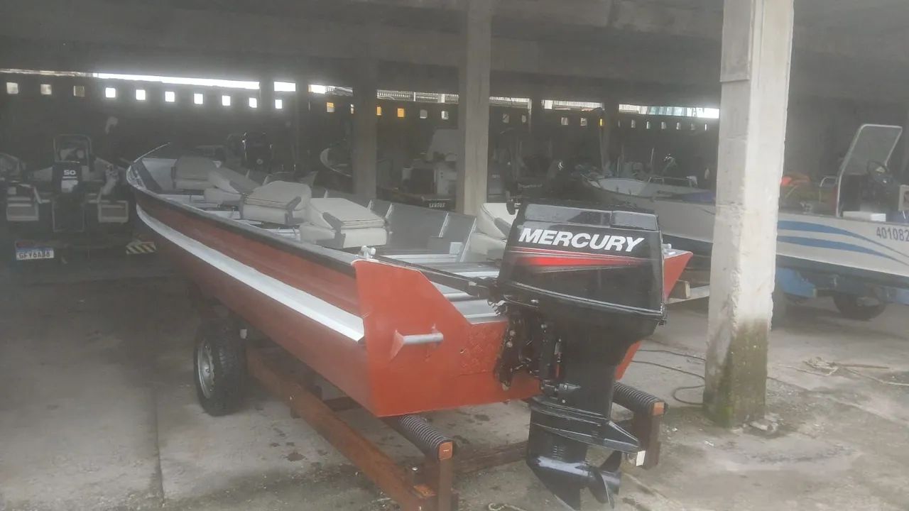 Barco de alumínio com motor de 50HP Mercury