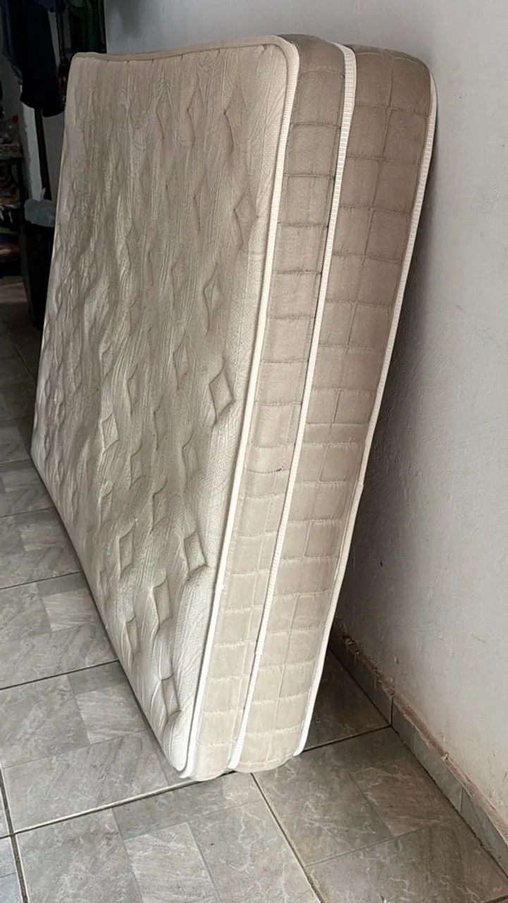 Colchão de Casal em Bom Estado