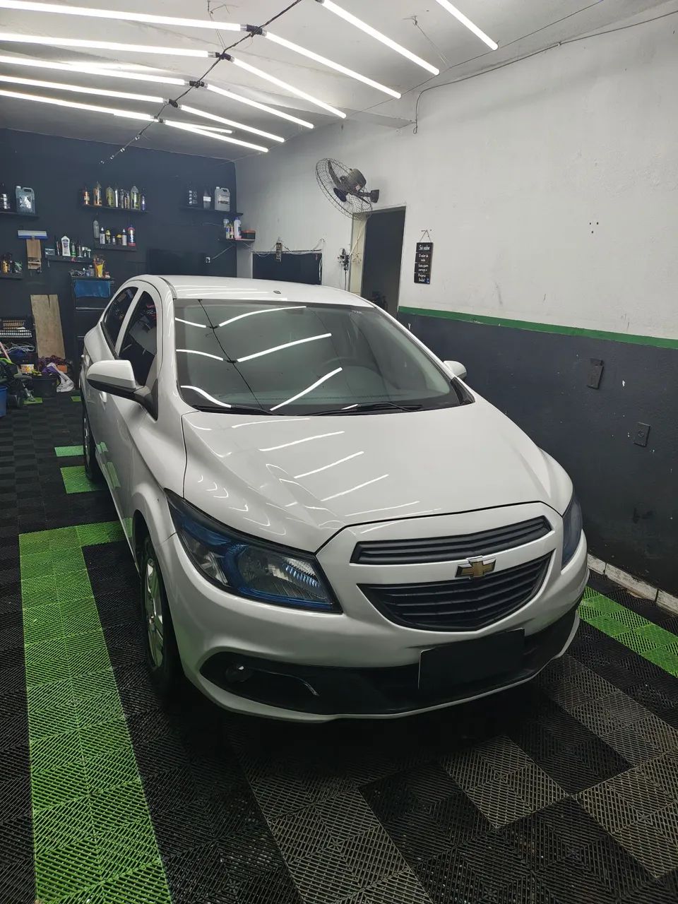 Chevrolet Onix Hatch LT 1.0 8V Flexpower 5P Mec. 2014