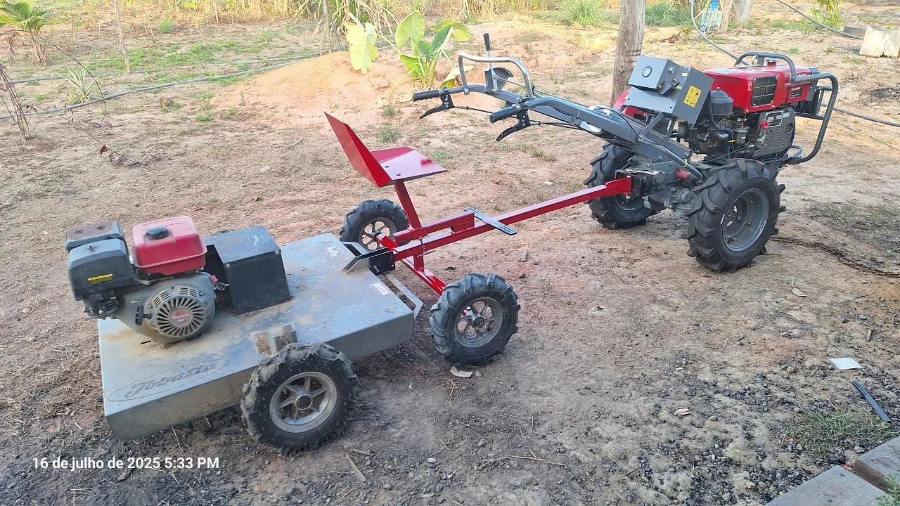 Microtrator Branco BTD 18.0 HP e Carreta Traçada 4x4