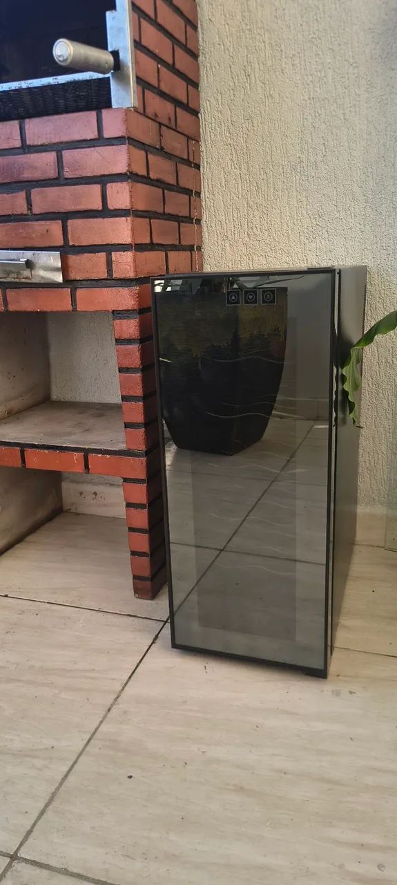 Adega climatizada ? 110v - Foto 2