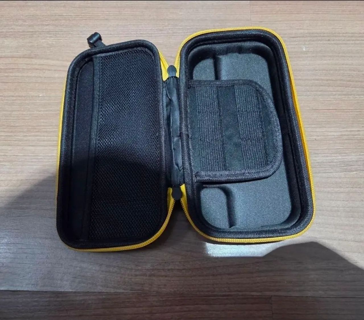 Retroid Pocket 4 Pro + Grip + Case para transporte - Peças e