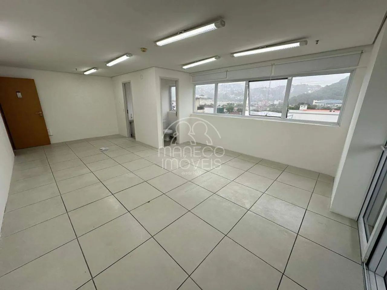 Sala comercial - Varanda e vista livre, Vila Belmiro, Santos