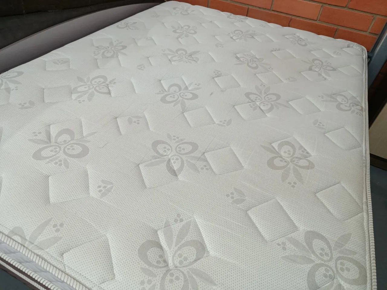 CAMA BOX CASAL SEMI NOVA  MOLAS ENSACADAS  - Foto 3