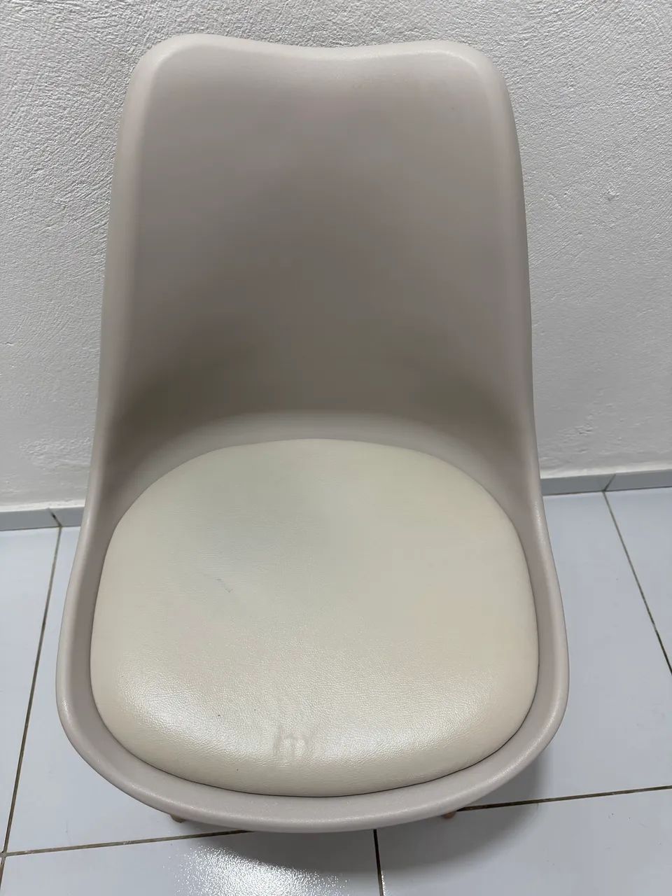 Cadeira Polipropileno Estofada Bege   - Foto 2