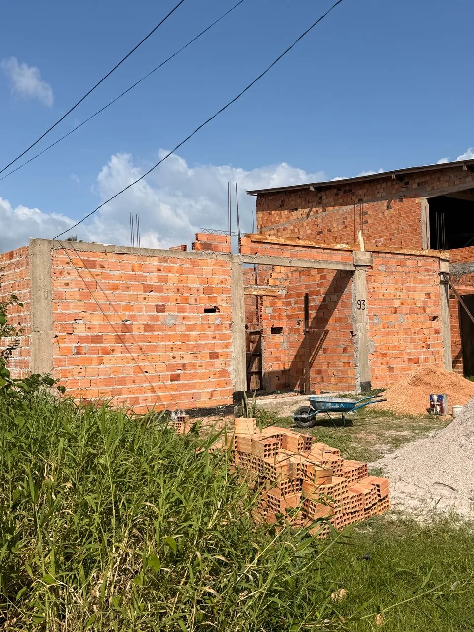 VENDO TERRENO GRANDE COM CONSTRUÇÃO DE CASA EM ANDAMENTO - Foto 3