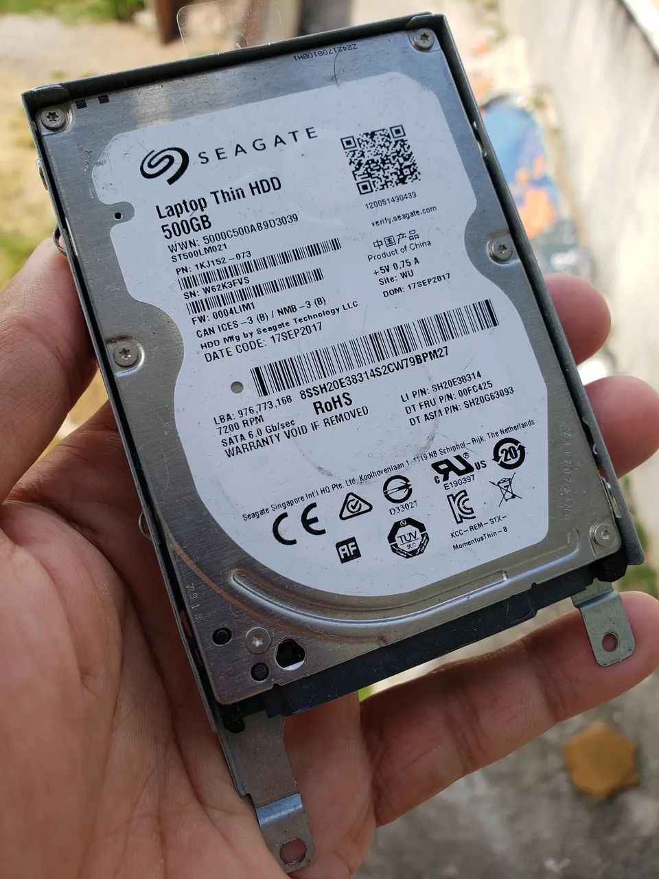 HD de 500 GB e dois pentes de memórias DDR3 de 2 GB E 4 GB para Laptop.