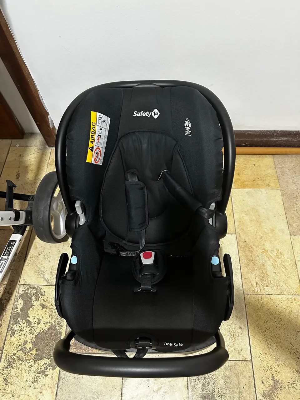 Vendo carrinho de bebê e bebê conforto impecáveis  - Foto 3