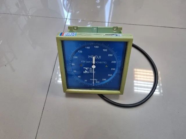 Equipamentos médicos com defeito, lote - Foto 4
