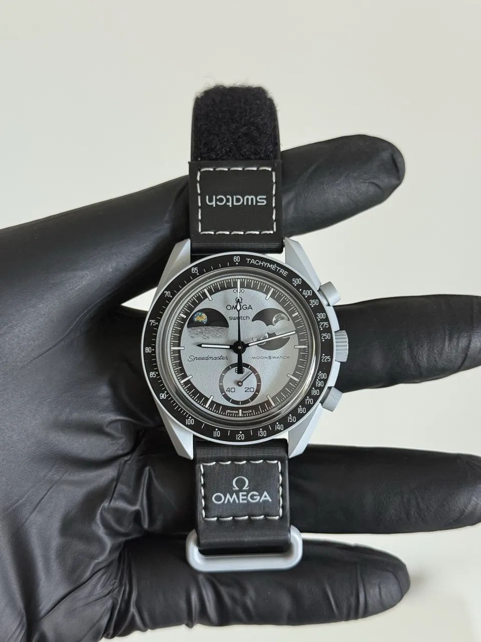 Moonswatch Swatch x Omega Earthphase