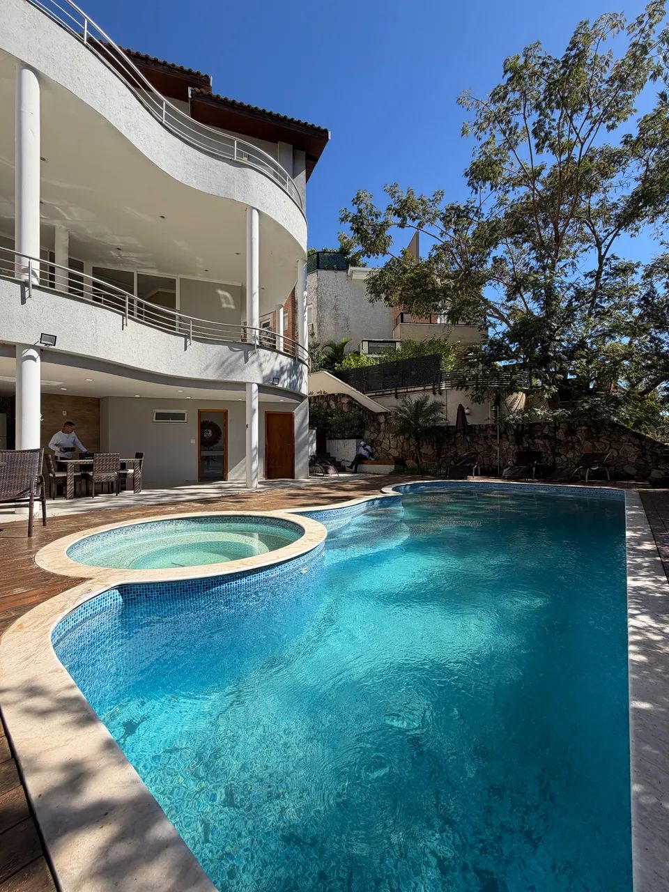 Casa em condomínio para alugar com 4 quartos, 349 m² - Alphaville Dom Pedro