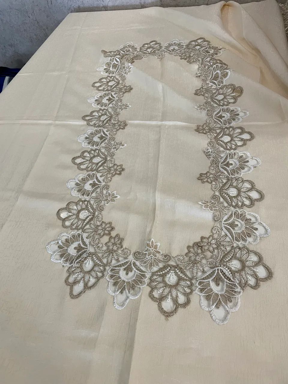 Toalha bordada para mesa 