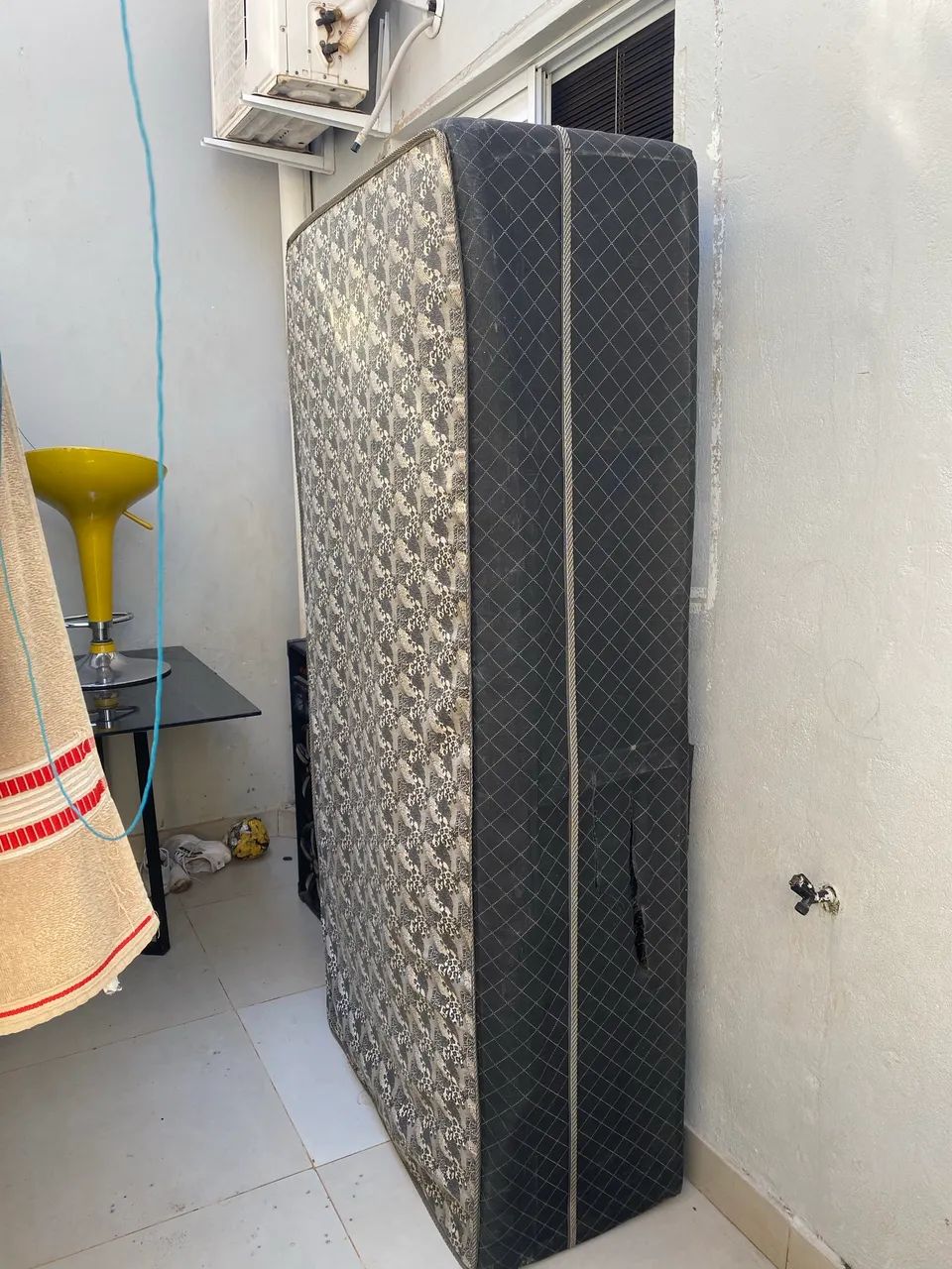 Vendo cama box de soiteiro - Foto 2